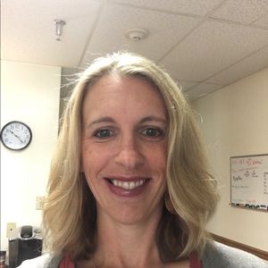 Meet your Posher, Lara